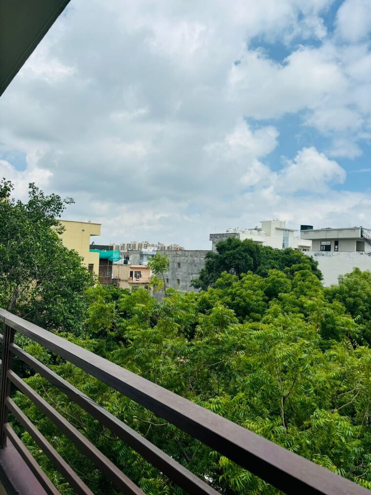 Garden, sector 52 1 Bedroom 732 Sq.Ft. Builder Floor In Sector 52 Gurgaon 9387048