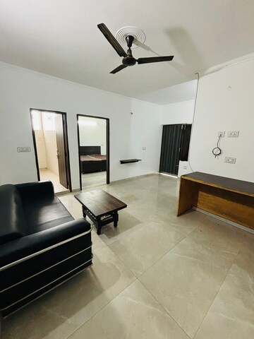 1 BHK Builder Floor For Rent in Sector 52