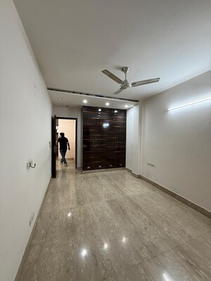 Room in 3 BHK Builder Floor at Kalkaji – for Rent