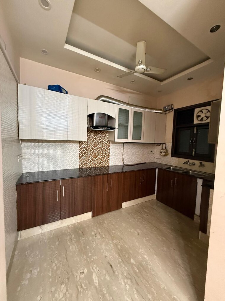 Kitchen, kalkaji 3 Bedroom 1900 Sq.Ft. Builder Floor In Kalkaji Delhi 9387064