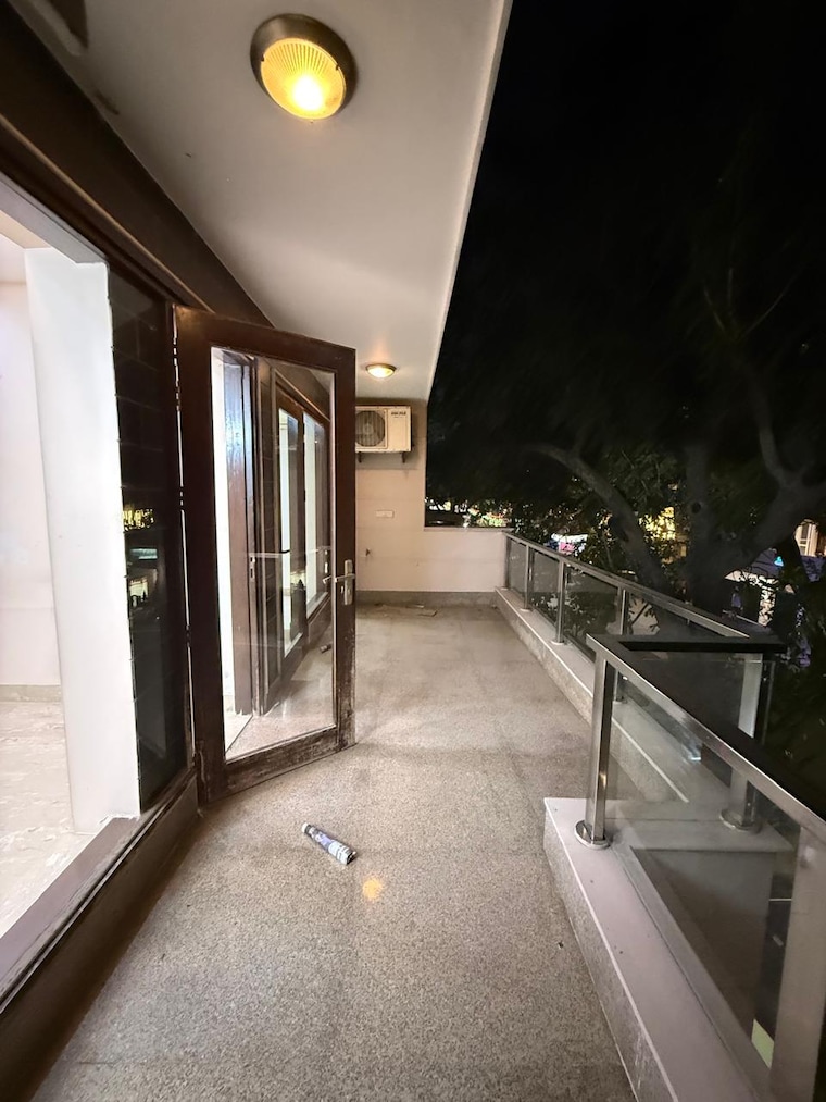 Balcony, kalkaji 3 Bedroom 1900 Sq.Ft. Builder Floor In Kalkaji Delhi 9387064