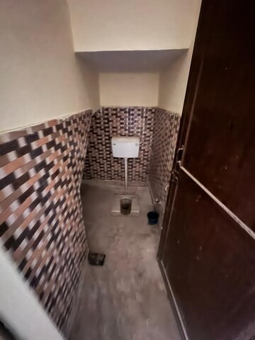 Master Bedroom in 1 BHK Independent House at Laxman Vihar Phase 2 – for Sale