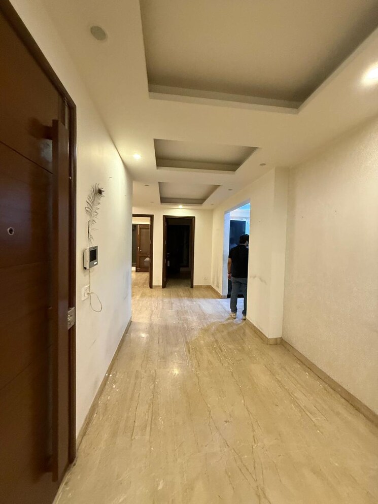 Entrance, nehru enclave 3 Bedroom 1900 Sq.Ft. Builder Floor In Nehru Enclave Delhi 9387068