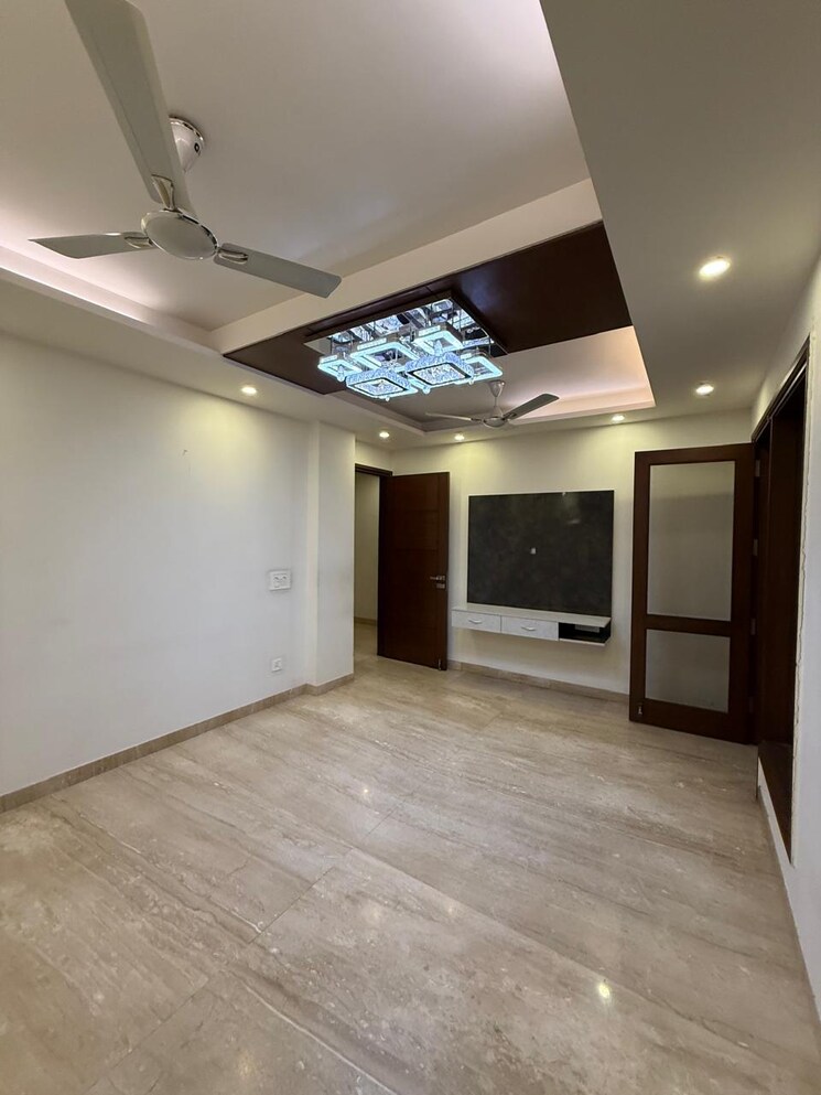 Room, nehru enclave 3 Bedroom 1900 Sq.Ft. Builder Floor In Nehru Enclave Delhi 9387068