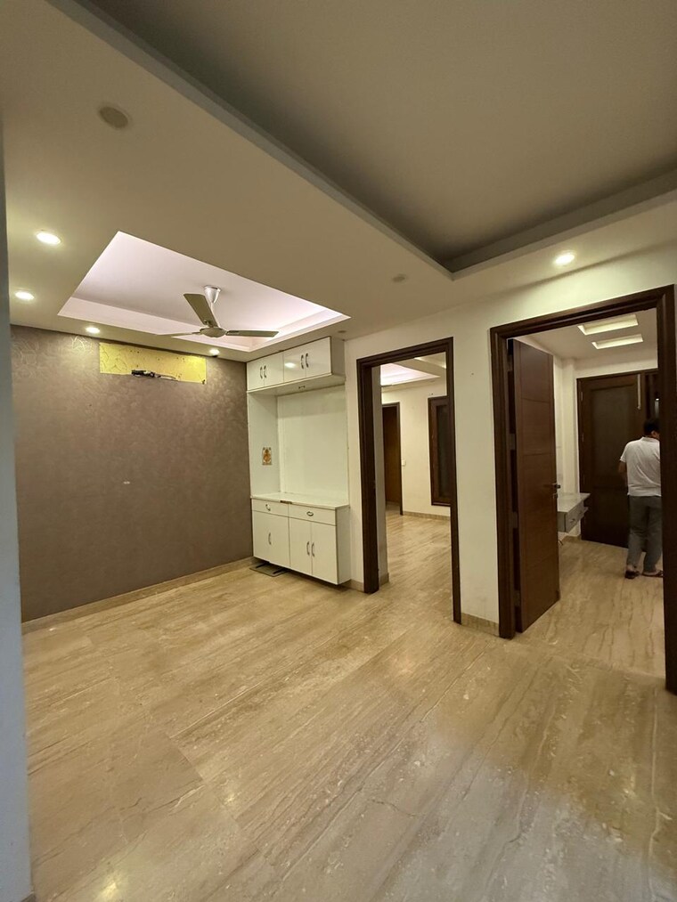 Room, nehru enclave 3 Bedroom 1900 Sq.Ft. Builder Floor In Nehru Enclave Delhi 9387068