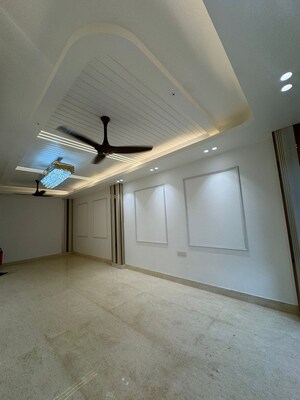 Bathroom in 4 BHK Builder Floor at Jangpura – for Rent