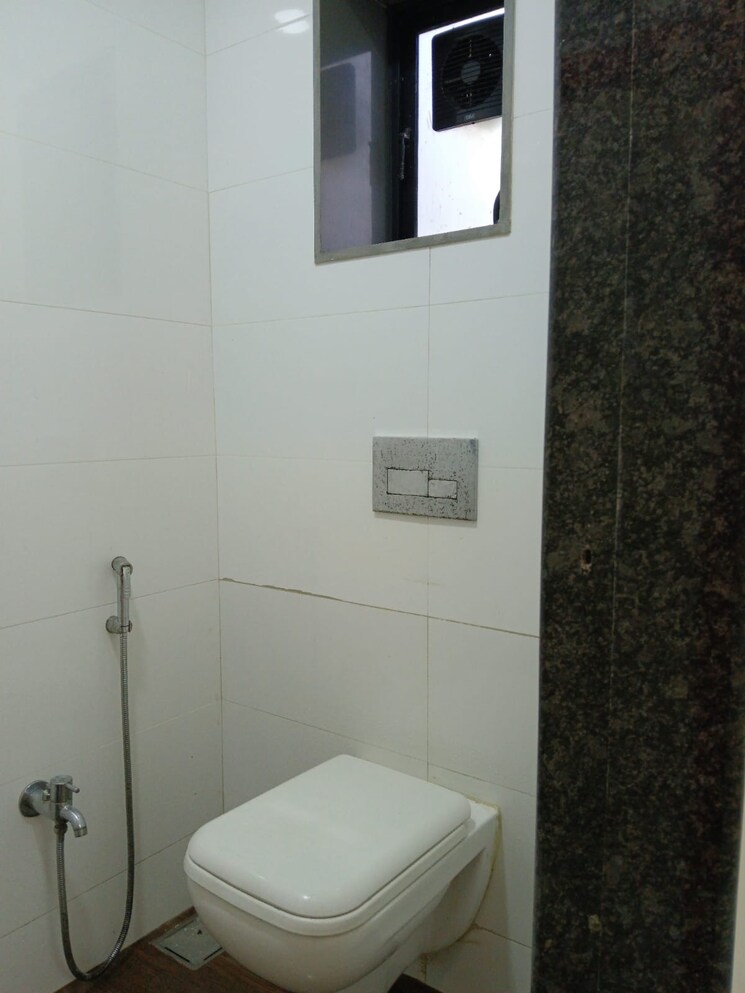 Bathroom, goregaon-vivan 2 Bedroom 450 Sq.Ft. Apartment In Goregaon West Mumbai 9387099