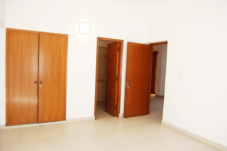 Room, jor bagh 4 Bedroom 4500 Sq.Ft. Apartment In Jor Bagh Delhi 9387113