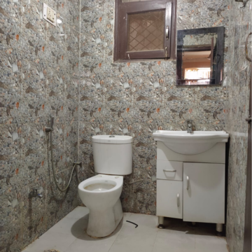 Bathroom in 1 BHK Builder Floor at Saket – for Rent
