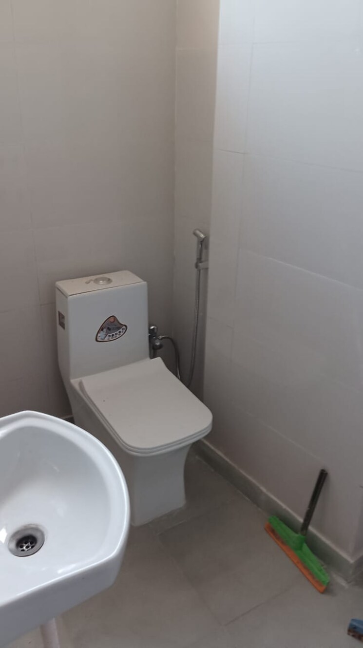 Bathroom, mehrauli 1 Bedroom 500 Sq.Ft. Builder Floor In Mehrauli Delhi 9387138