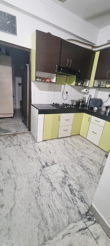 Team Area in 3 BHK Builder Floor at Mehrauli – for Rent