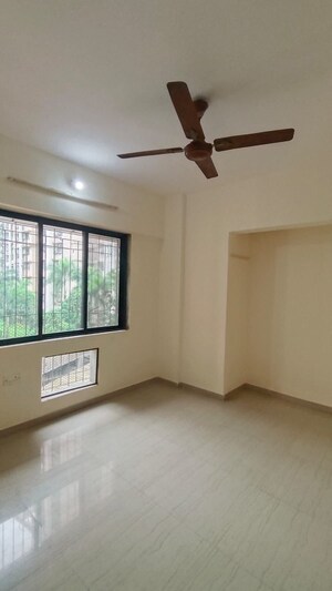 Room in 1 BHK Apartment at Puranik Hometown, Ghodbunder Road – for Rent
