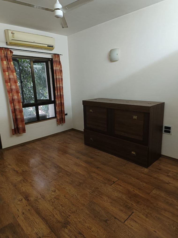 Room, park-valencia 2.5 Bedroom 1500 Sq.Ft. Apartment In Mundhwa Road Pune 9387178