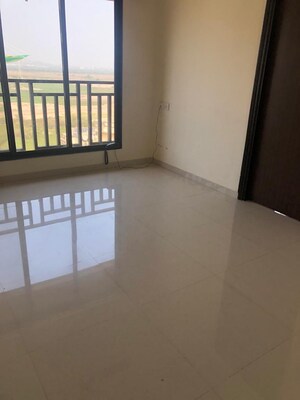 Room in 1 BHK Apartment at Puranik Hometown, Ghodbunder Road – for Rent