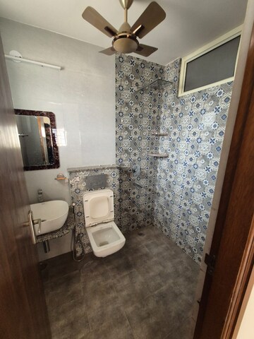 Bathroom in 2 BHK Builder Floor at Unitech Deerwood Chase, Nirvana Country – for Rent