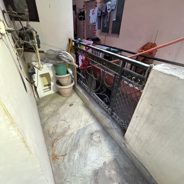 Balcony, kotla mubarakpur 2 Bedroom 450 Sq.Ft. Builder Floor In Kotla Mubarakpur Delhi 9387218