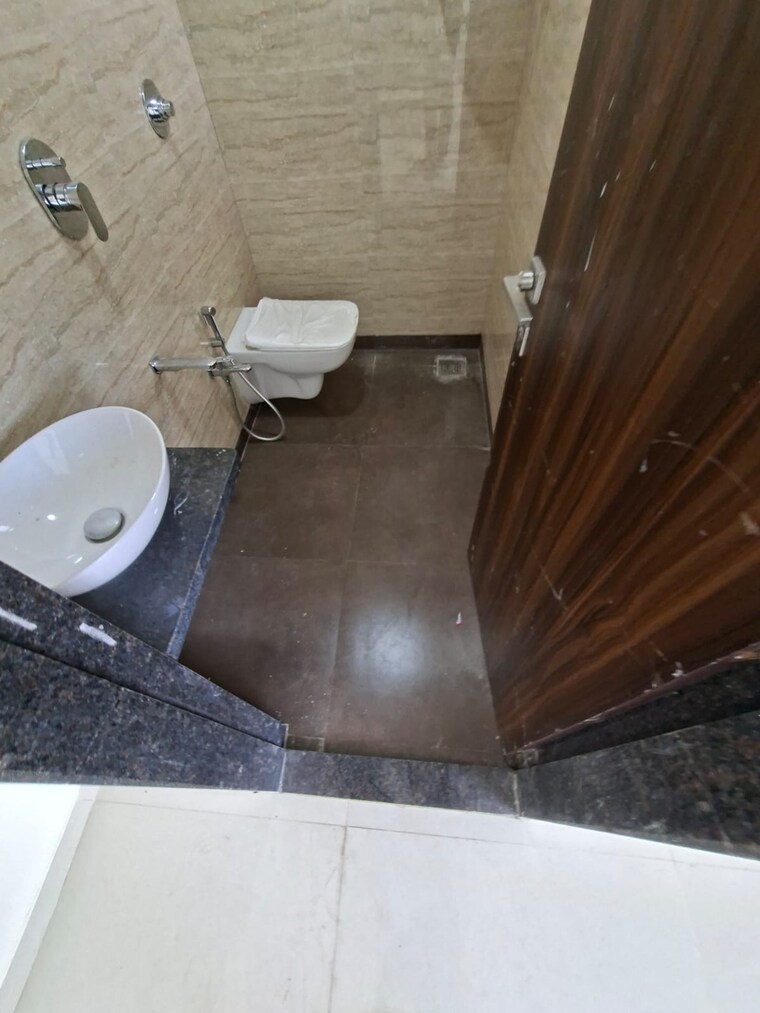 Bathroom, raunak-heights 1 Bedroom 405 Sq.Ft. Apartment In Ghodbunder Road Thane 9387221