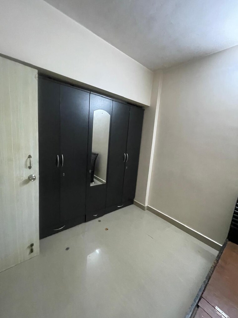 Room, raunak-heights 1 Bedroom 409 Sq.Ft. Apartment In Ghodbunder Road Thane 9387234