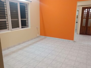 Room in 2 BHK Independent House at Ejipura – for Rent