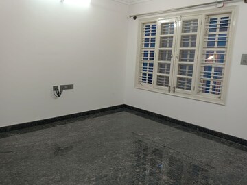 Room in 1 BHK Independent House at Ejipura – for Rent