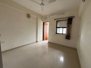 Room in 2 BHK Apartment at Everest Apartment Andheri, Andheri West – for Sale