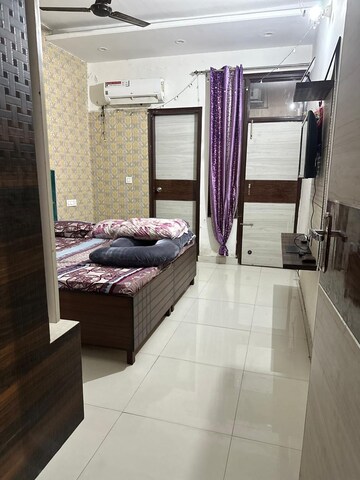 Bedroom in 2 BHK Builder Floor at Patiala Road – for Rent
