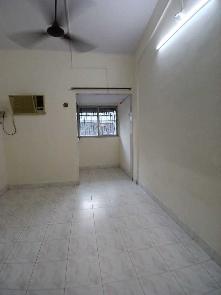 Room, vrindavan-chs-goregaon 1 Bedroom 530 Sq.Ft. Apartment In Goregaon East Mumbai 9387281