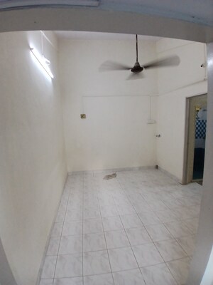 Room in 1 BHK Apartment at Vrindavan CHS Goregaon, Goregaon East – for Rent