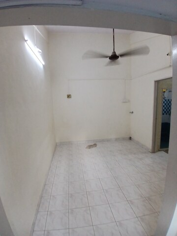 Room in 1 BHK Apartment at Vrindavan CHS Goregaon, Goregaon East – for Rent