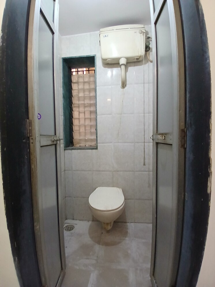 Bathroom, nisarg-chsl 1 Bedroom 350 Sq.Ft. Apartment In Goregaon East Mumbai 9387314