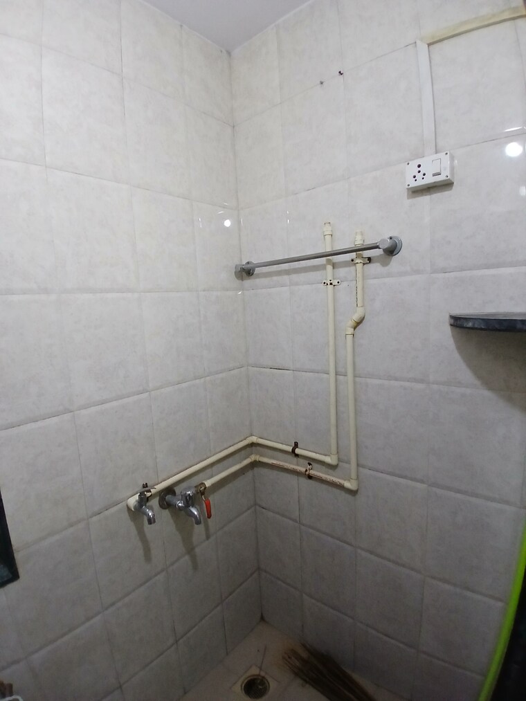 Bathroom, nisarg-chsl 1 Bedroom 350 Sq.Ft. Apartment In Goregaon East Mumbai 9387314