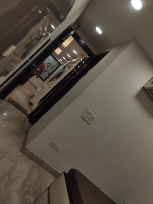 Furnished Amenities in 3 BHK Builder Floor at East Of Kailash – for Rent