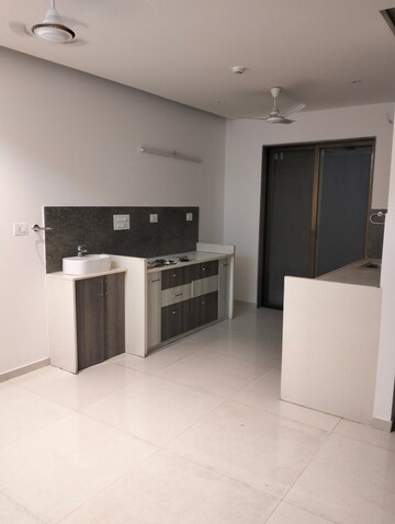 Room in 3 BHK Apartment at Runal Gateway, Ravet – for Rent