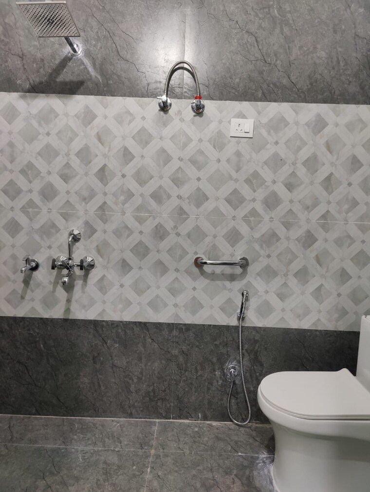 Bathroom, jankipuram vistar 3 Bedroom 1729 Sq.Ft. Independent House In Jankipuram Vistar Lucknow 9387339