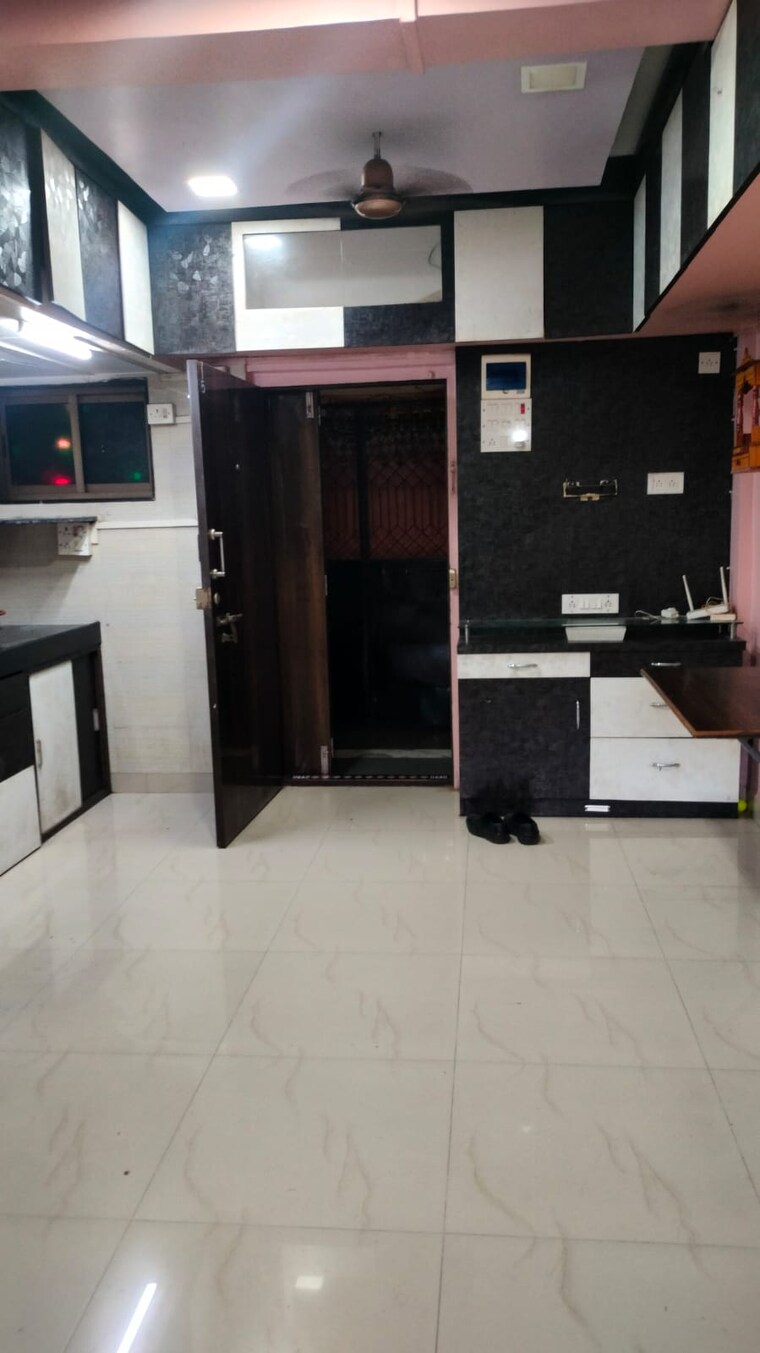 Kitchen, silver-castle-andheri-east 1 RK 300 Sq.Ft. Apartment In Andheri East Mumbai 9387354