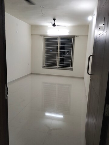 Room in 2 BHK Apartment at Urban Skyline Phase 1, Ravet – for Rent