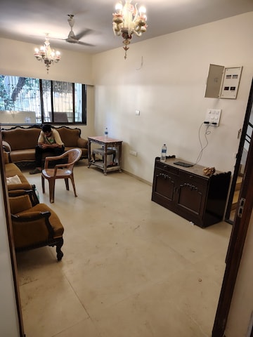 2 BHK Apartment For Rent in Ram Laxmi Niwas, Khar West