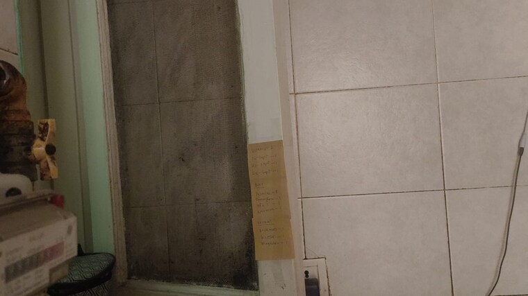 Master Bedroom, greater kailash i 3 Bedroom 200 Sq.Yd. Builder Floor In Greater Kailash I Delhi 9387391