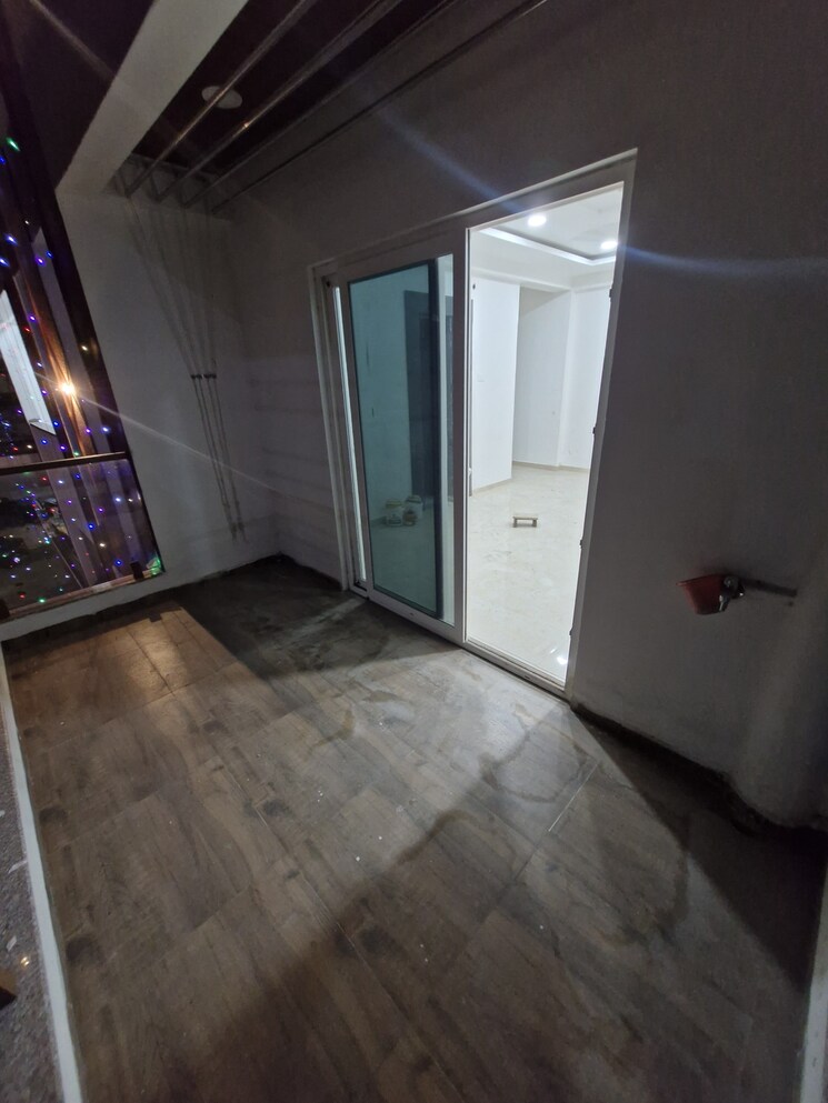 Room, dhantoli 5 Bedroom 2500 Sq.Ft. Apartment In Dhantoli Nagpur 9387394