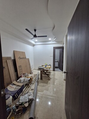 Living Room in 5 BHK Apartment at Dhantoli – for Rent
