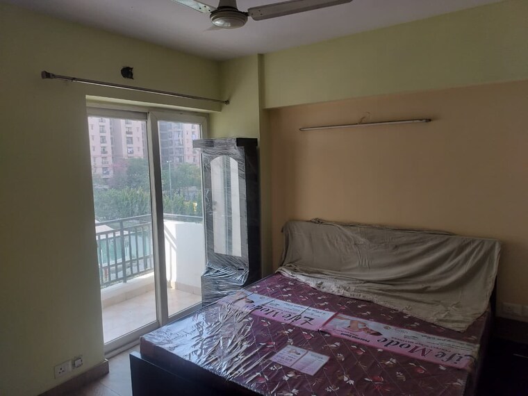Bedroom, sethi-max-royal 2 Bedroom 895 Sq.Ft. Apartment In Sector 76 Noida 9387395