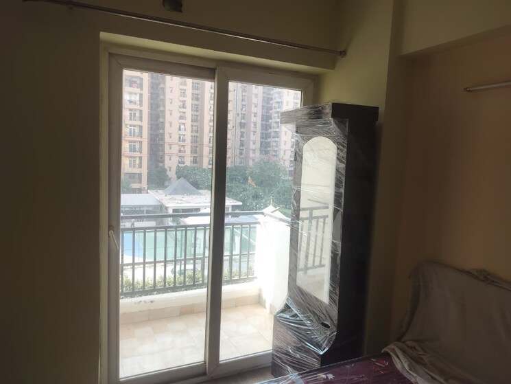 Room, sethi-max-royal 2 Bedroom 895 Sq.Ft. Apartment In Sector 76 Noida 9387396