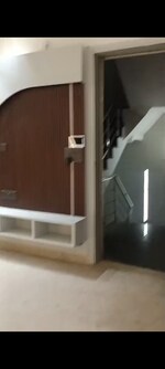 3 BHK 120 Sq.Mt. Builder Floor in Rohini Sector 11