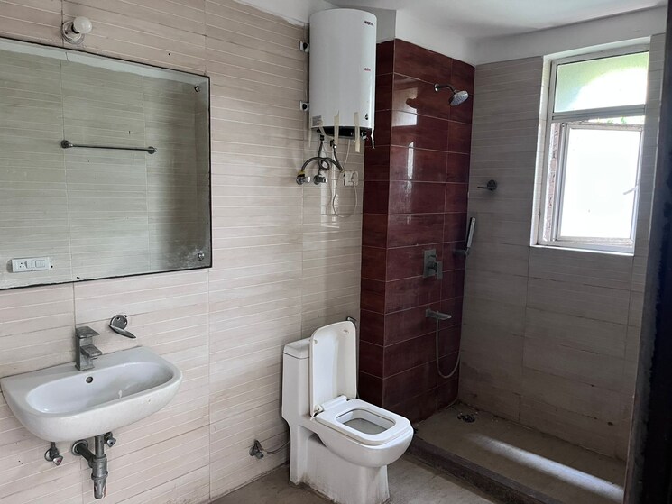 Bathroom, sector 51 3 Bedroom 2249 Sq.Ft. Builder Floor In Sector 51 Gurgaon 9387419