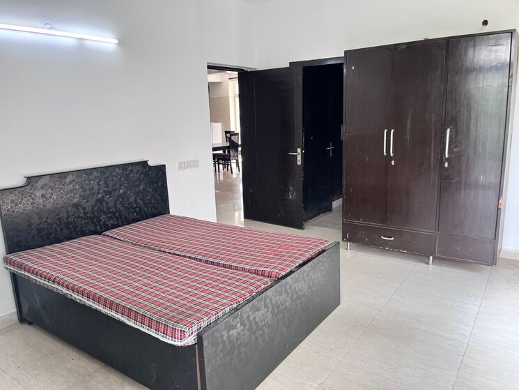 Bedroom, sector 51 3 Bedroom 2249 Sq.Ft. Builder Floor In Sector 51 Gurgaon 9387419