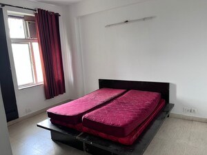Bedroom in 3 BHK Builder Floor at Sector 51 – for Rent
