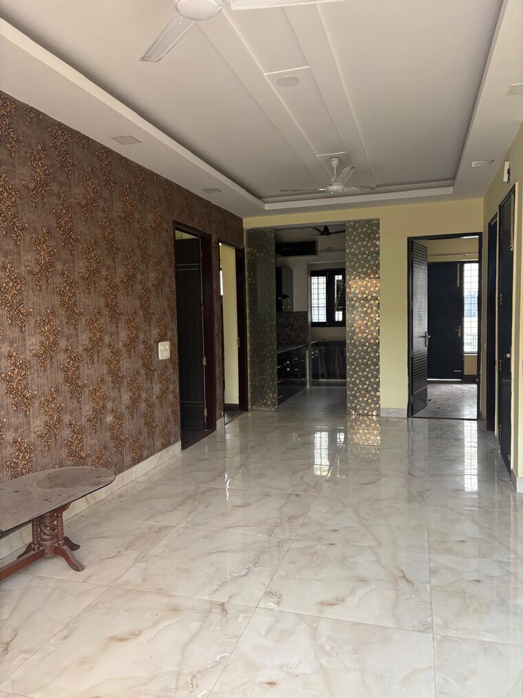 Room, sector 31 2 Bedroom 1448 Sq.Ft. Builder Floor In Sector 31 Gurgaon 9387421