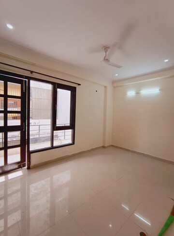 Room in 2 BHK Builder Floor at Sector 31 – for Rent