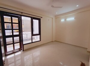 Room in 2 BHK Builder Floor at Sector 31 – for Rent