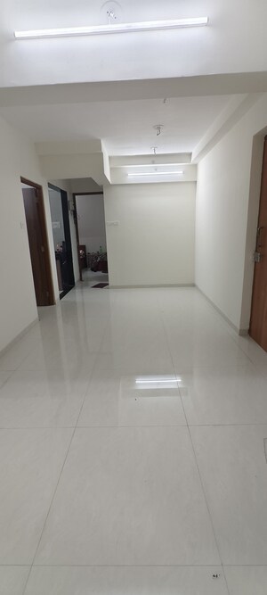Room in 3 BHK Apartment at Ghatkopar East – for Rent